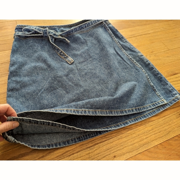 Urban Outfitters Wrap A-line Denim Skirt - Size M - Picture 6 of 7